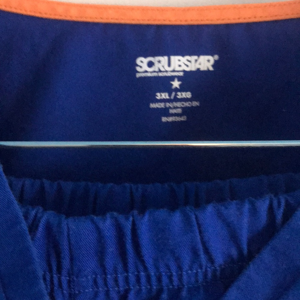 Scrubs - Picture 2 of 4